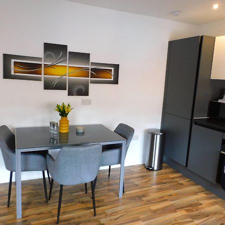 Newly Refurbished 1 Bed Apt In Hamilton Close To Station And Local Amenities Zewnętrze zdjęcie